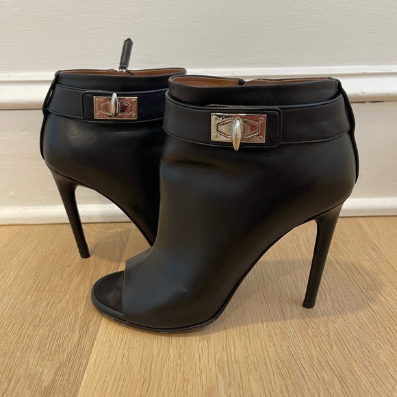 Givenchy Open Toe Shark Tooth Bootie - Picture 2 of 16